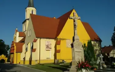 KOSTOMŁOTY  KRZYŻ WOTYWNY ODRESTAUROWANY W ROKU 2017 KOŚCI&Oacute;Ł PW. PODWYŻSZENIA KRZYŻA ŚWIĘTEGO (2)