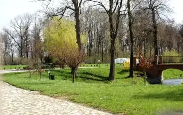 Lisowice zespol DWORSKO PARKOWY