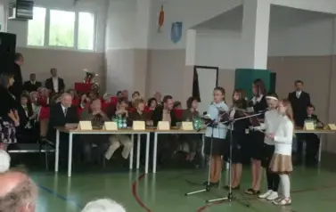 Francja 10 lecie. KOSTOMŁOTY  (31)