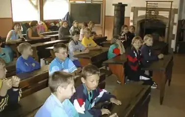 WYMIANA SZK&Oacute;Ł W ROKU 1999. FRANCJA