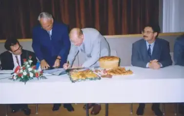 WSP&Oacute;ŁPRACA FRANCJA 1997