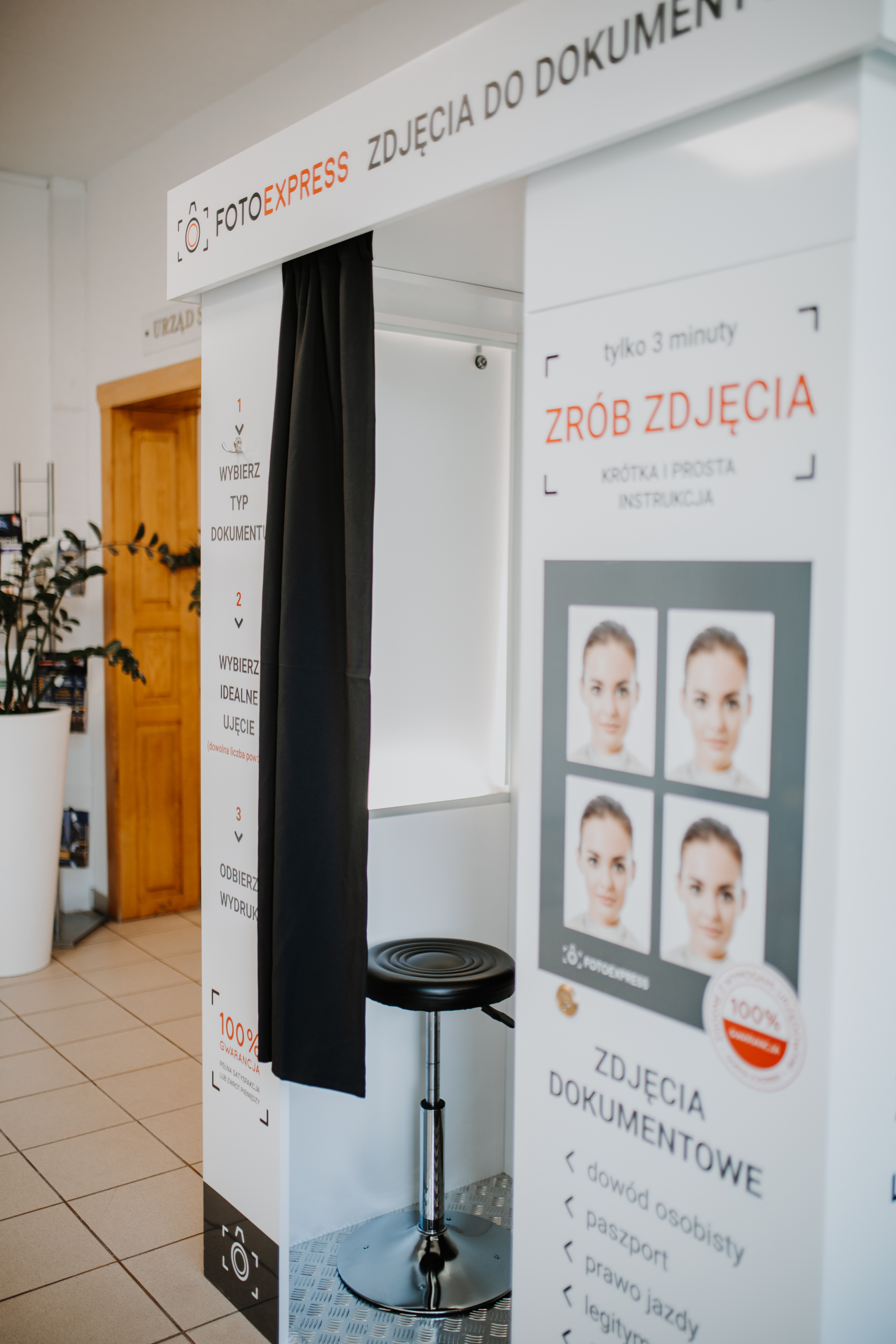Zdjęcia do dokument&oacute;w w&nbsp;Urzędzie Gminy Kostomłoty