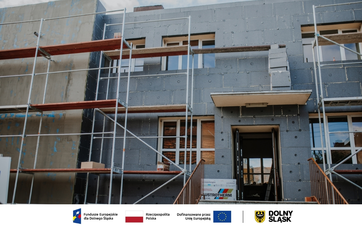 Gminny Ośrodek Kultury w&nbsp;Kostomłotach w&nbsp;trakcie remontu