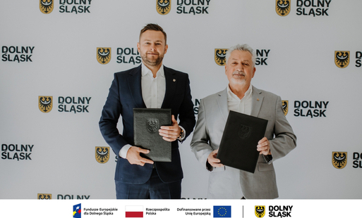 Podpisanie umowy w Urzędzie Marszałkowskim