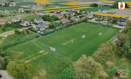 Boisko sportowe w Kostomłotach