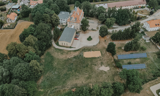 Umowa na przebudowę boiska sportowego w miejscowości Karczyce podpisana!